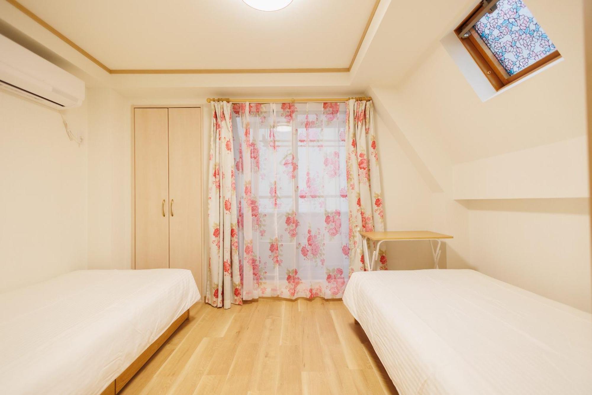 Hotaku Hotel Akihabara Tokió Szoba fotó